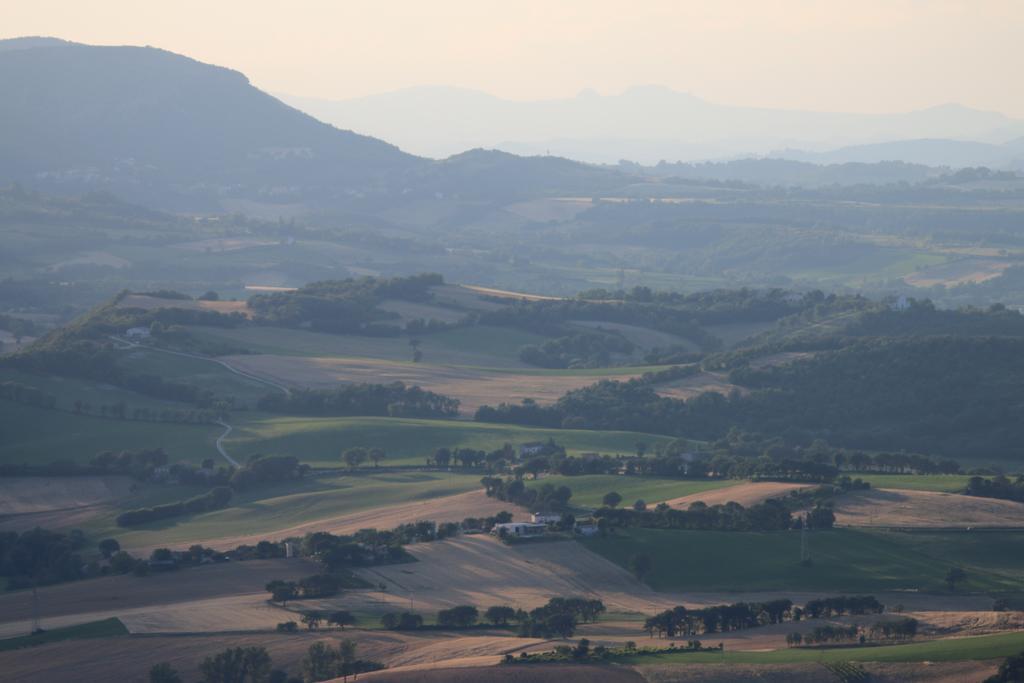 Agriturismo Valdifiori Sassoferrato Bagian luar foto